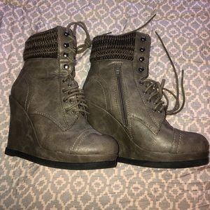 Target Combat boot wedge